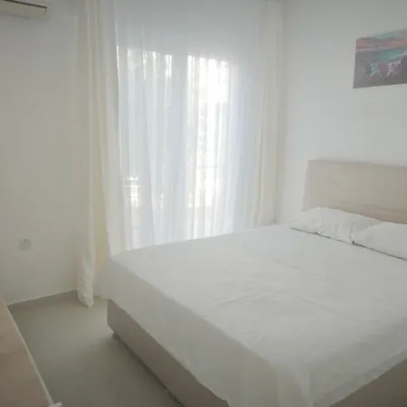 Four Seasons Life 1, With One Bedroom Appartamento Trikomo